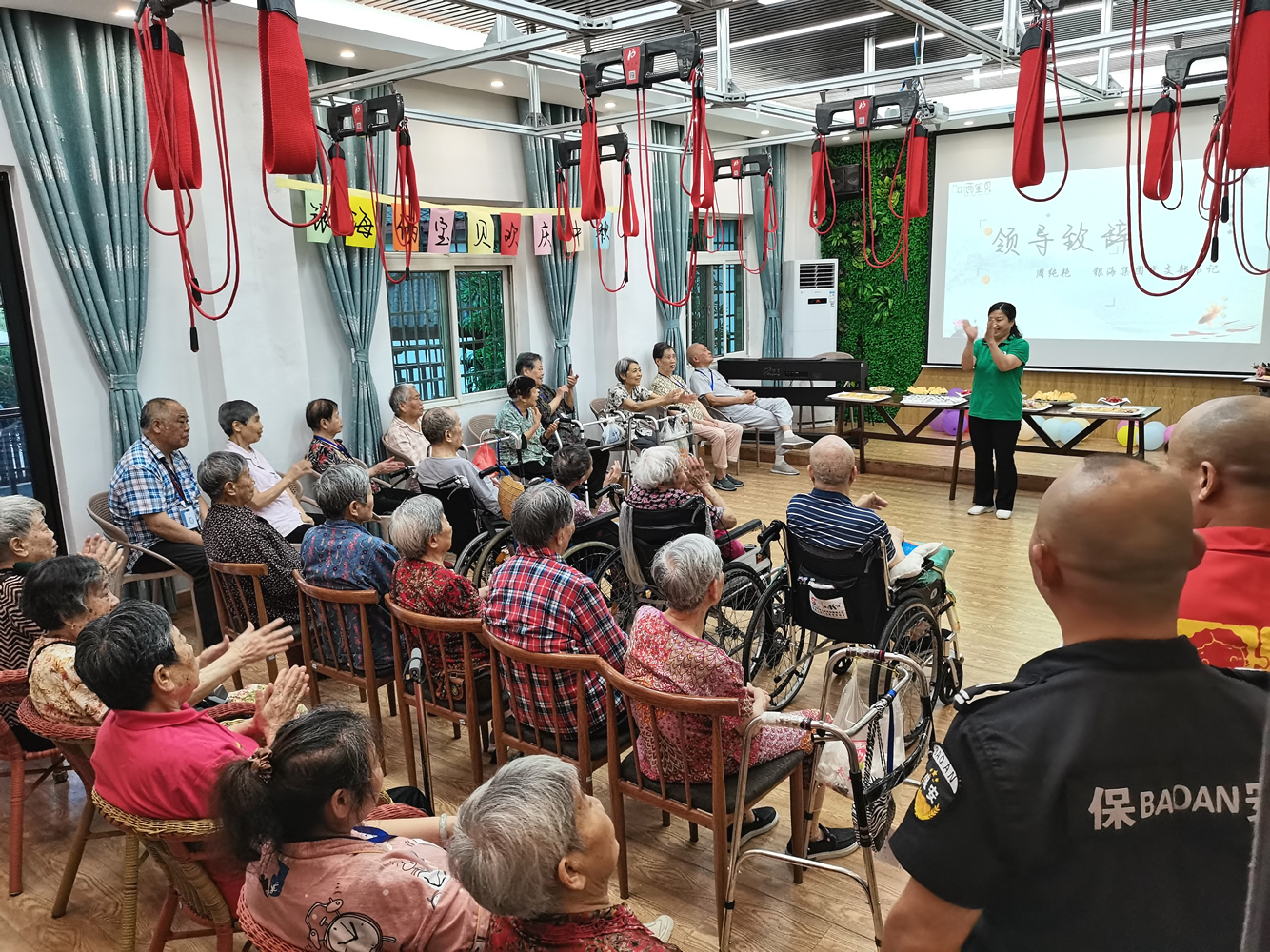 銀海倆寶貝窯灣康養(yǎng)中心開展“情滿中秋，明月寄相思”聯(lián)歡活動