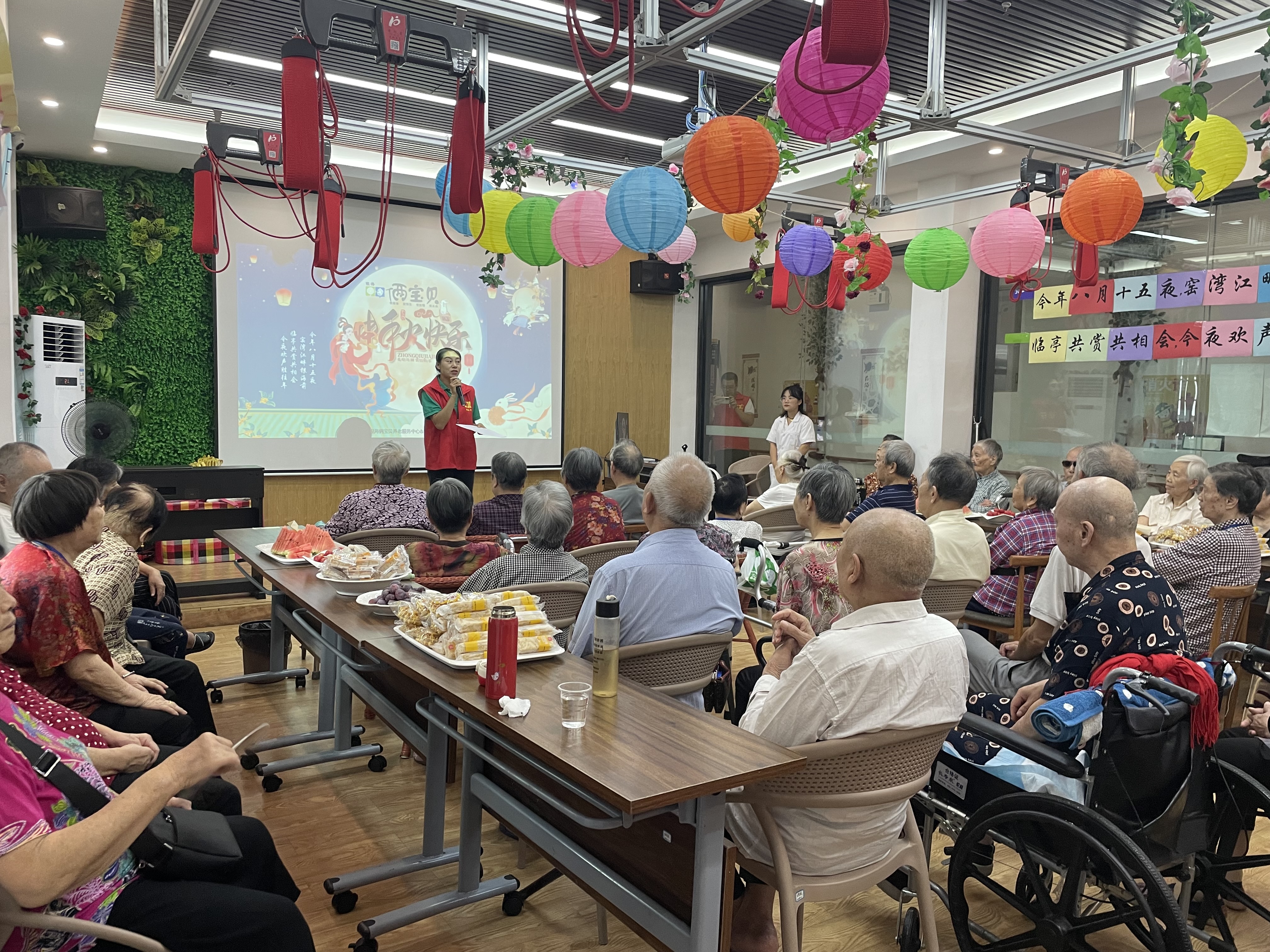 猜燈謎、嘗月餅、品思念 猜燈謎、嘗月餅、品思念