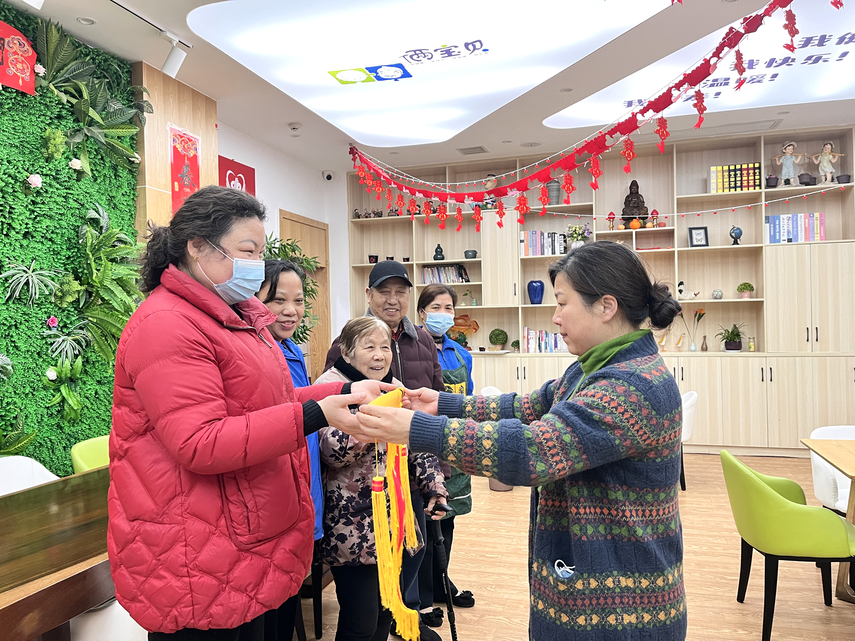 周書記頒發(fā)“流動紅旗”